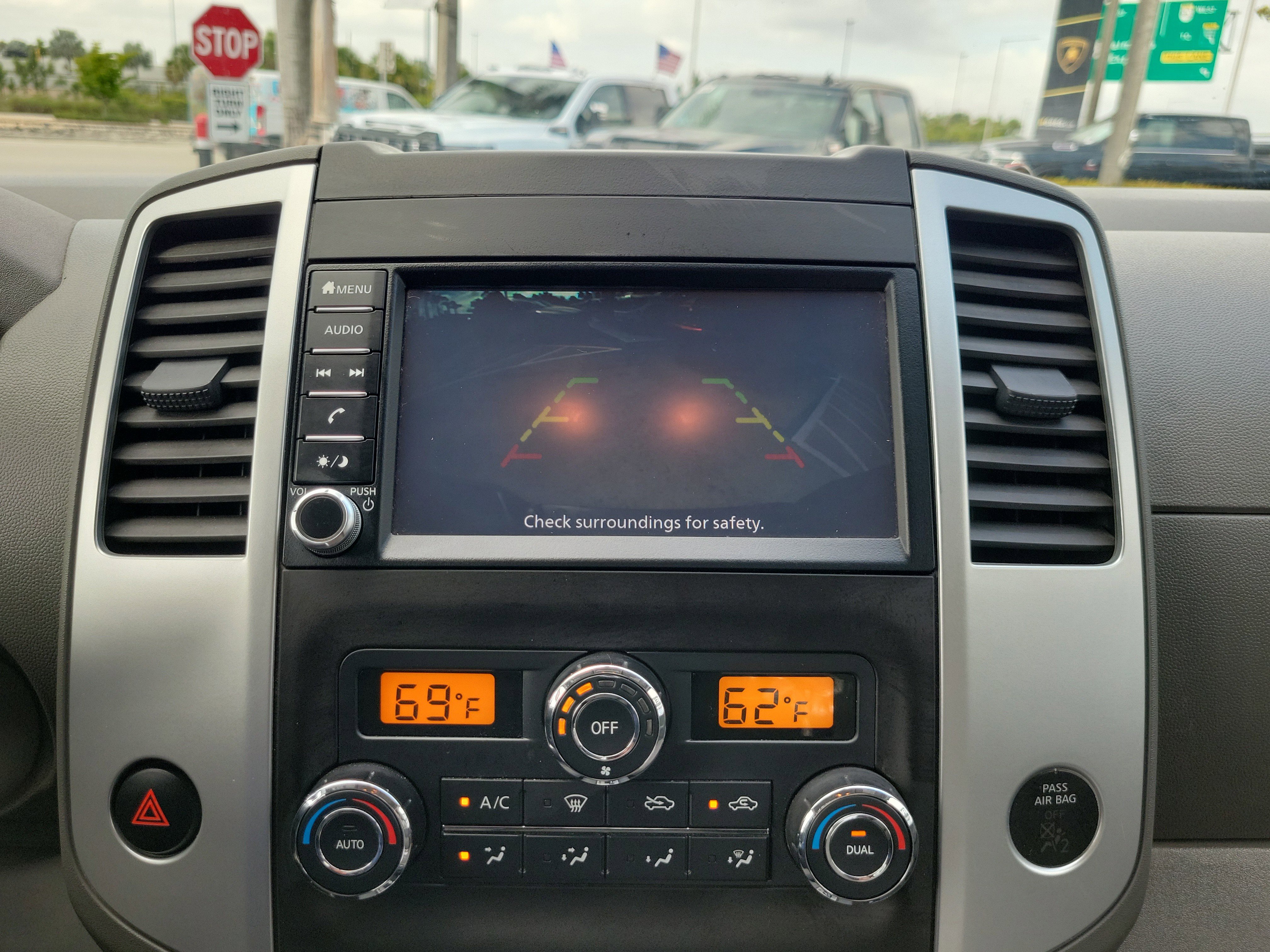 Used 2020 Nissan Frontier SV w/ Midnight Edition Floor Mats RWD image 10