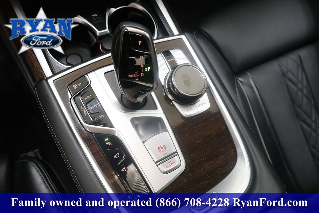 Used 2022 BMW 750i xDrive w/ Executive Package image 24