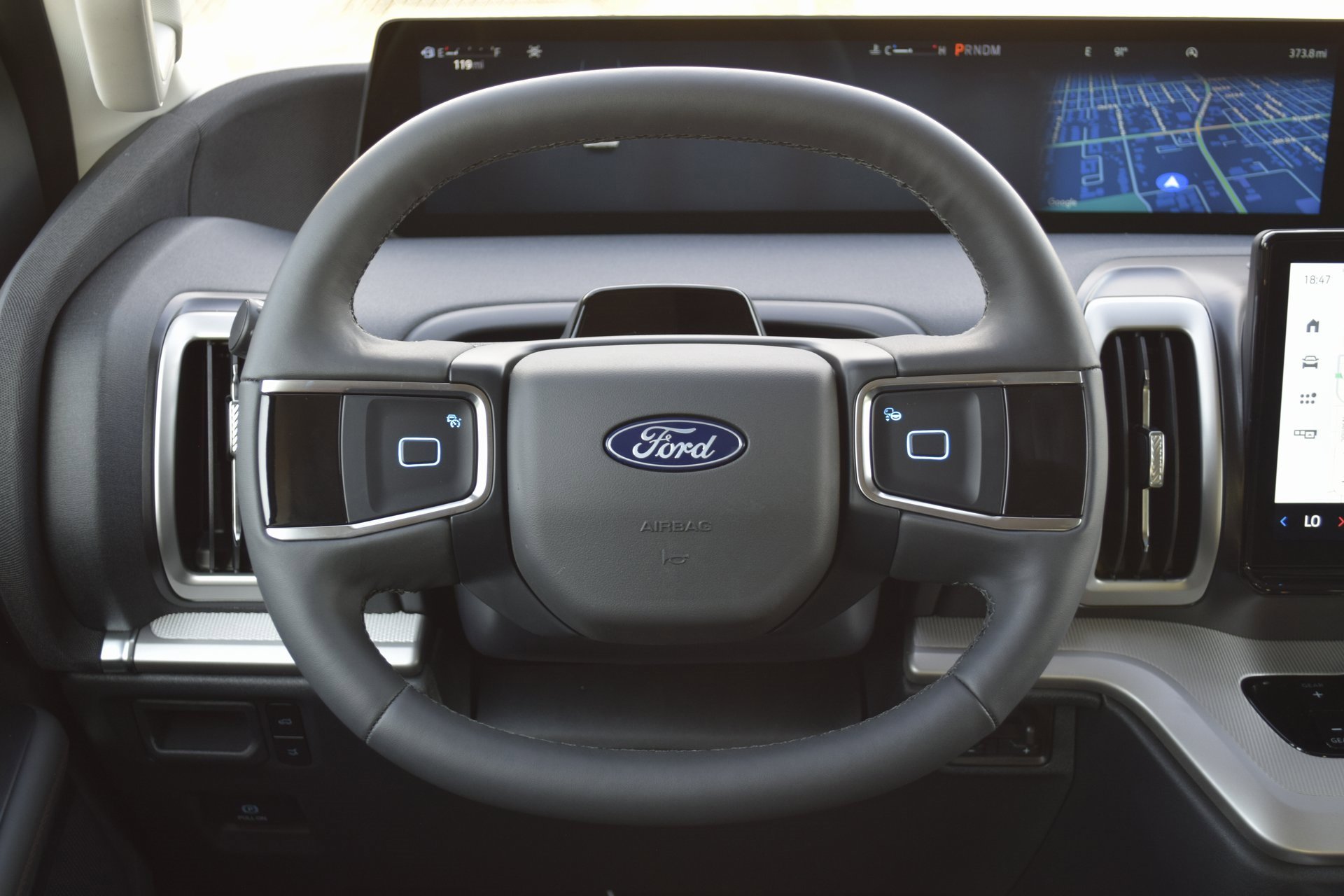 New 2025 Ford Expedition Active image 8