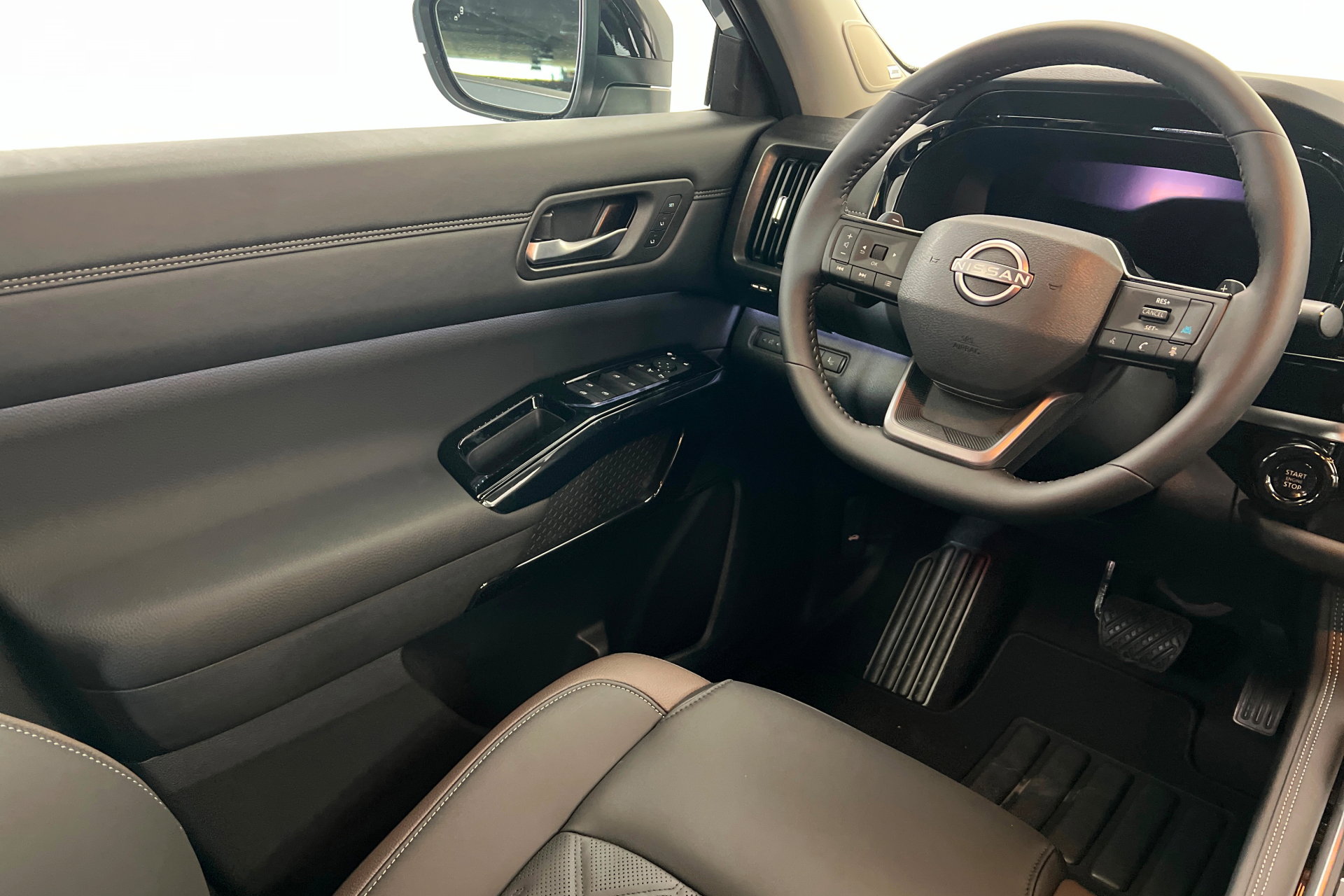 New 2026 Nissan Pathfinder Platinum image 11