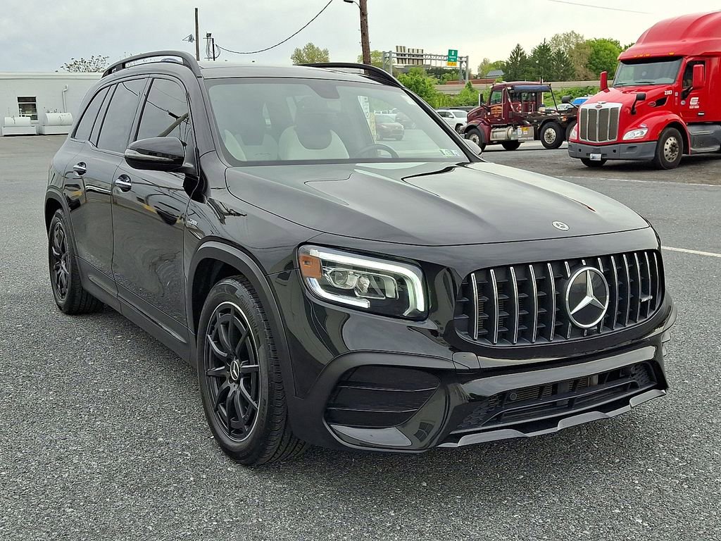 Used 2022 Mercedes-Benz GLB 35 AMG 4MATIC image 3
