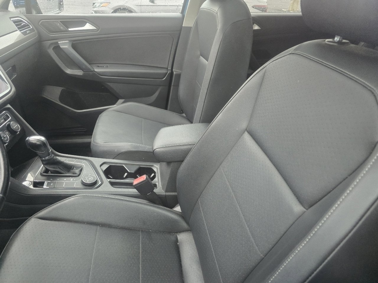 Used 2019 Volkswagen Tiguan SE AWD/4WD image 21