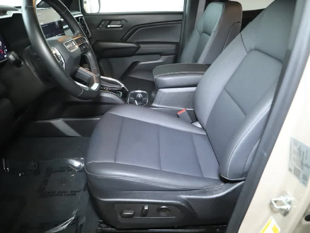 Used 2024 GMC Canyon Elevation w/ Elevation Premium Package AWD/4WD image 18