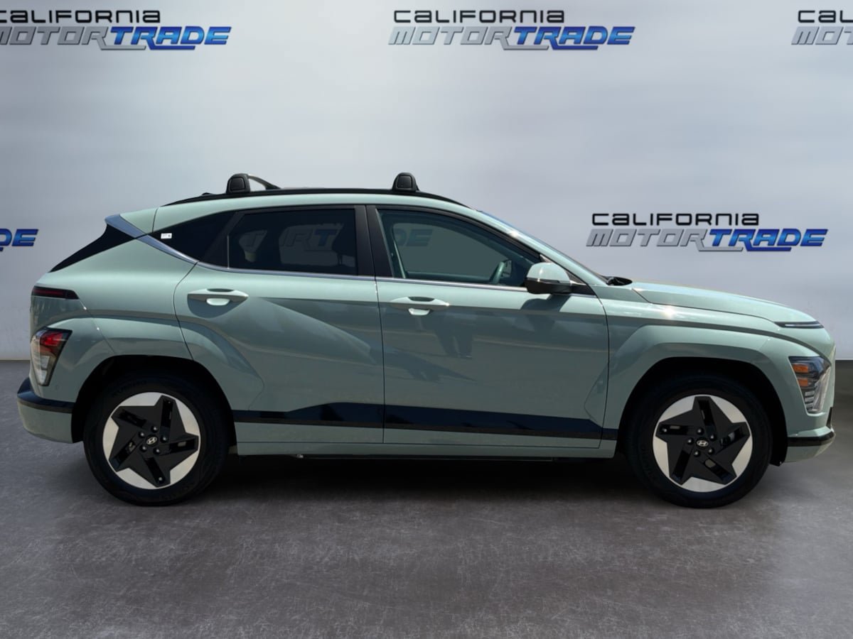 Used 2024 Hyundai Kona Limited FWD image 4