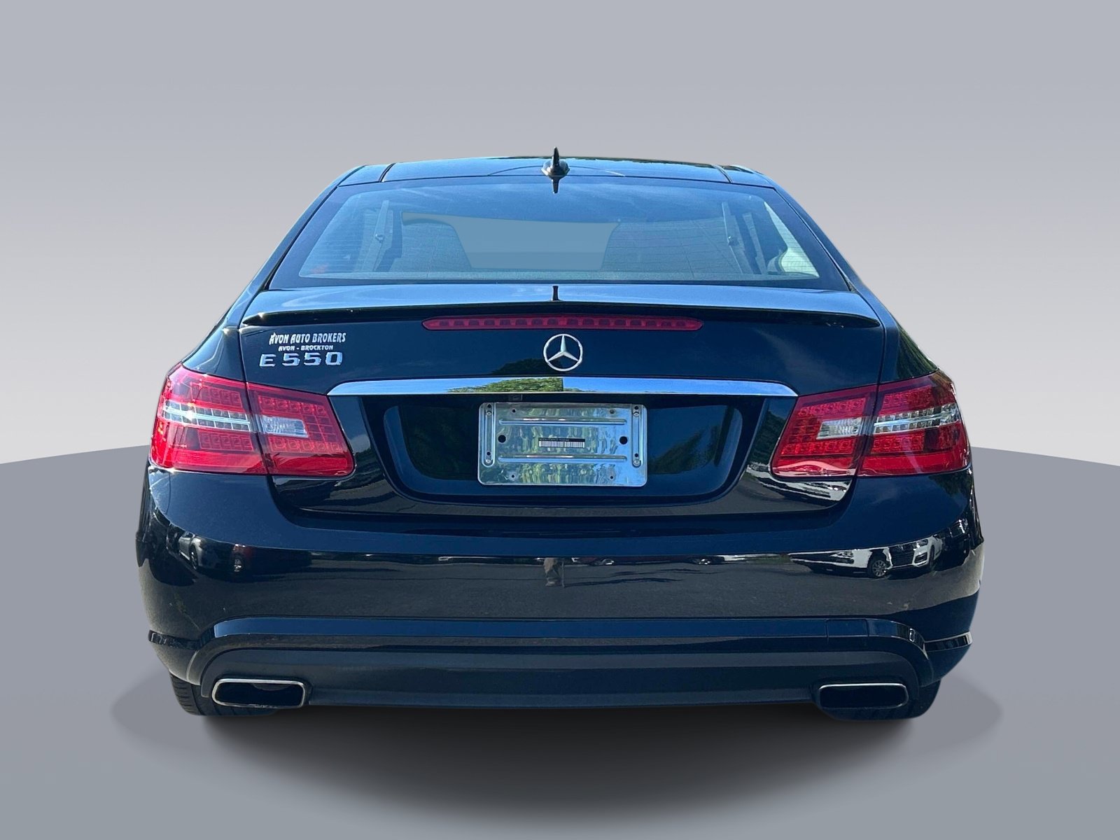 Used 2012 Mercedes-Benz E 550 Coupe image 4