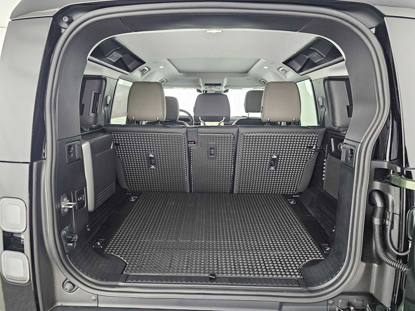 New 2026 Land Rover Defender 110 S image 14