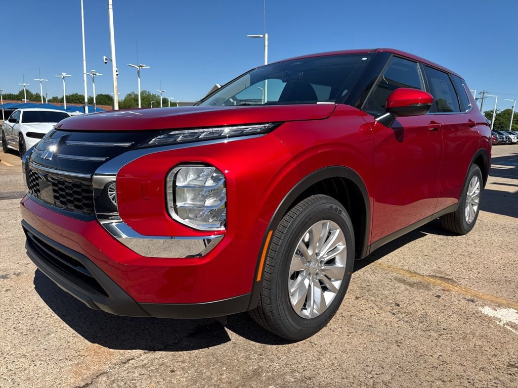 New 2026 Mitsubishi Outlander ES AWD/4WD image 3