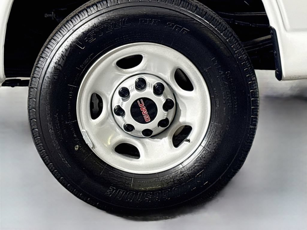 New 2026 GMC Savana 2500 w/ Driver Convenience Package RWD image 24