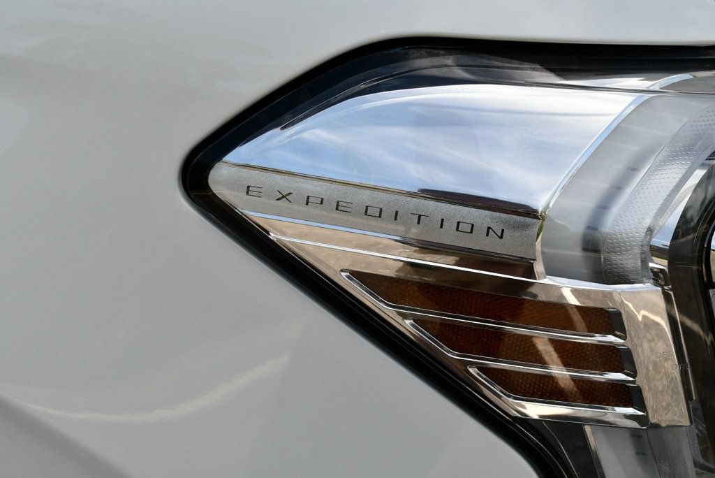 Used 2022 Ford Expedition Limited AWD/4WD image 66