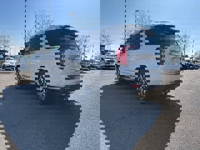 Used 2021 GMC Yukon Denali w/ Denali Premium Package image 5