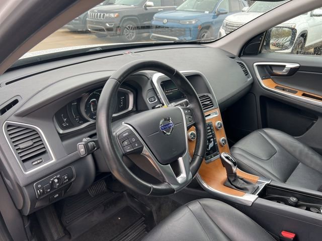 Used 2017 Volvo XC60 T6 Inscription w/ Protection Package AWD/4WD image 13