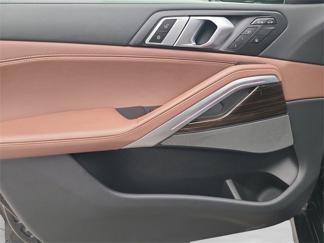 Used 2024 BMW X6 xDrive40i w/ Premium Package image 21