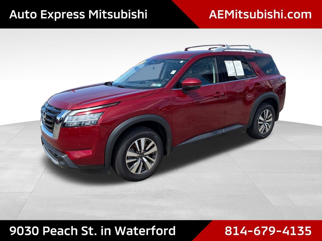 Used 2023 Nissan Pathfinder SL AWD/4WD image 3