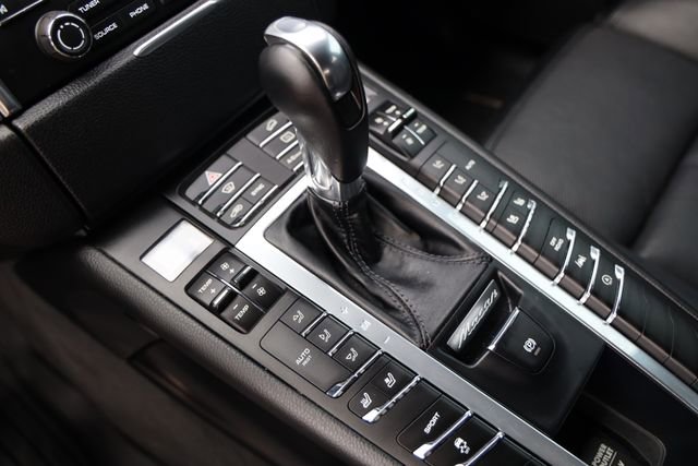 Used 2018 Porsche Macan AWD/4WD image 21