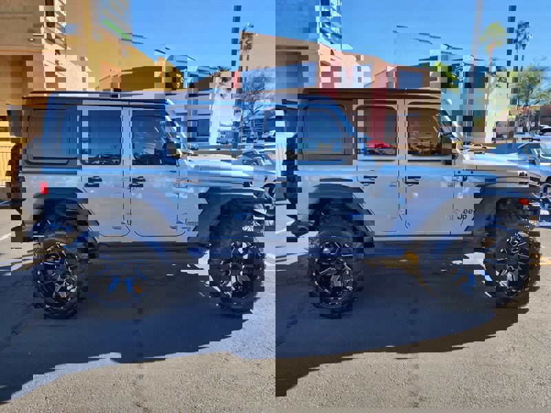 Used 2020 Jeep Wrangler Unlimited Sport image 2