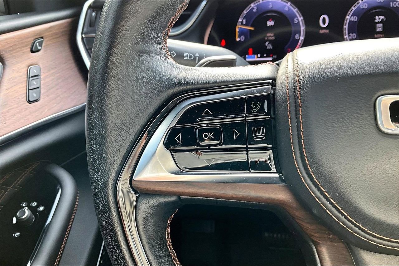 Certified 2022 Jeep Grand Cherokee Summit w/ Adv Protech Group IV image 30