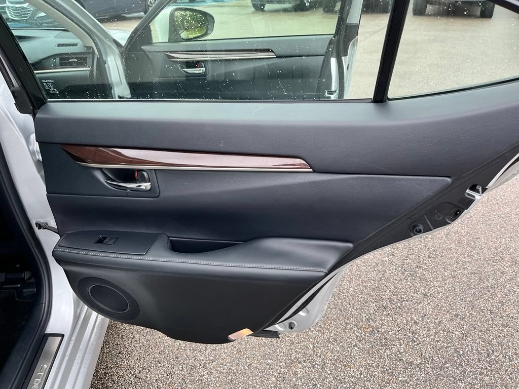 Used 2013 Lexus ES 350 w/ Premium Pkg FWD image 9