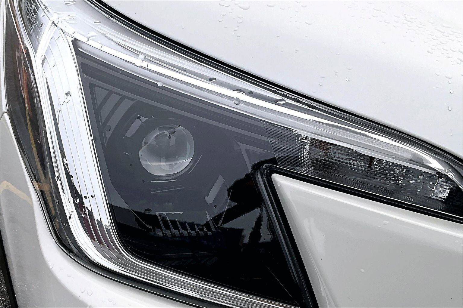 Used 2023 Subaru Forester Base image 32