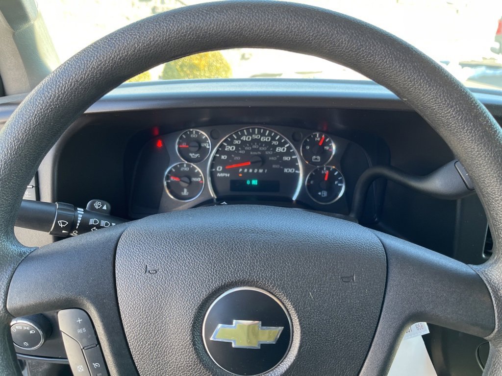 Used 2024 Chevrolet Express 2500 w/ Driver Convenience Package image 12