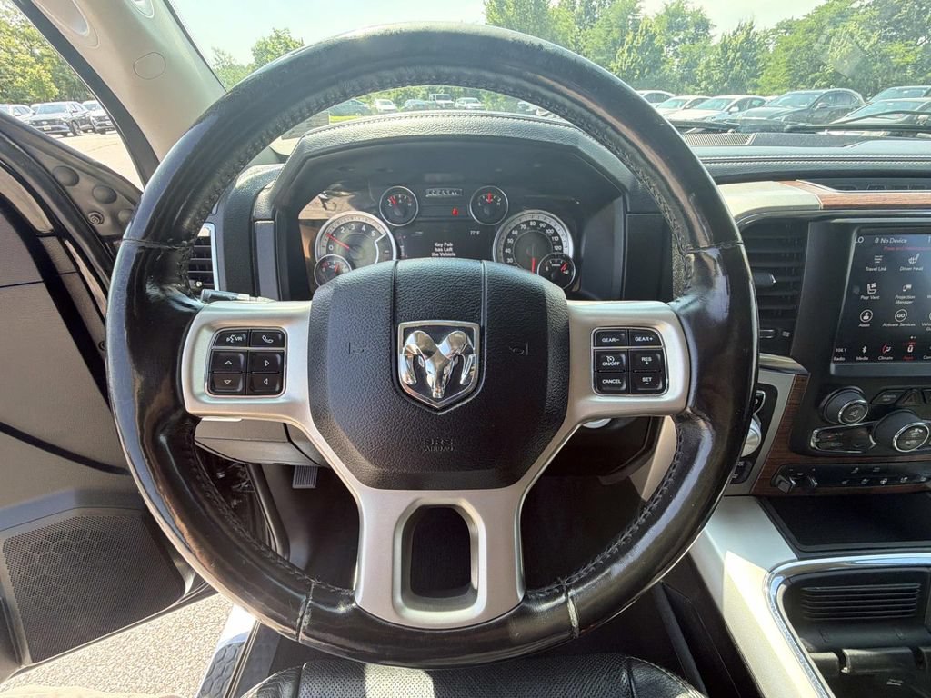 Used 2019 RAM 1500 Laramie w/ Convenience Group AWD/4WD image 8