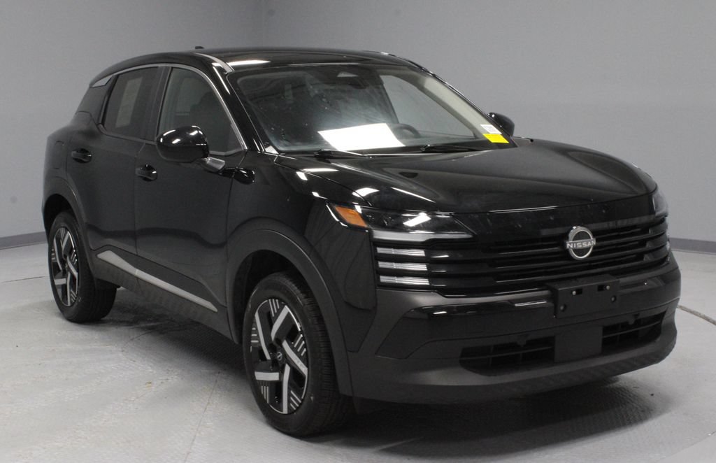 Used 2025 Nissan Kicks SV FWD image 1
