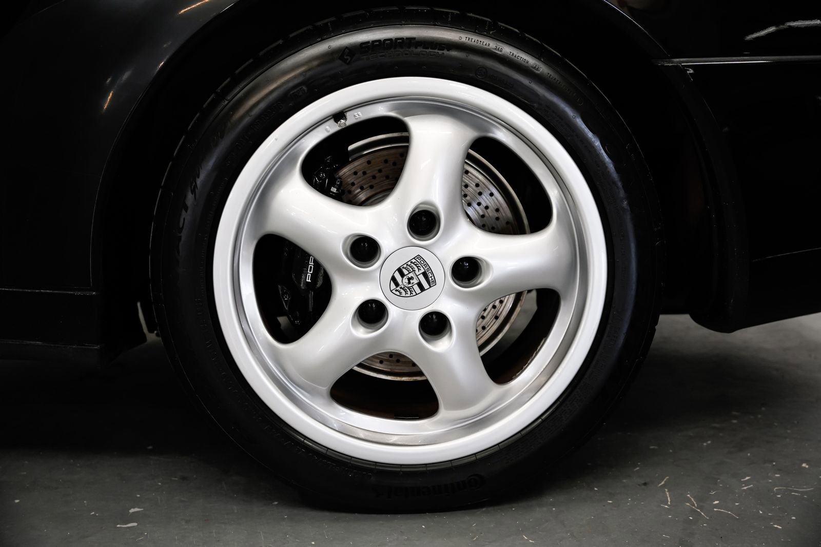Used 1995 Porsche 911 Carrera RWD image 50