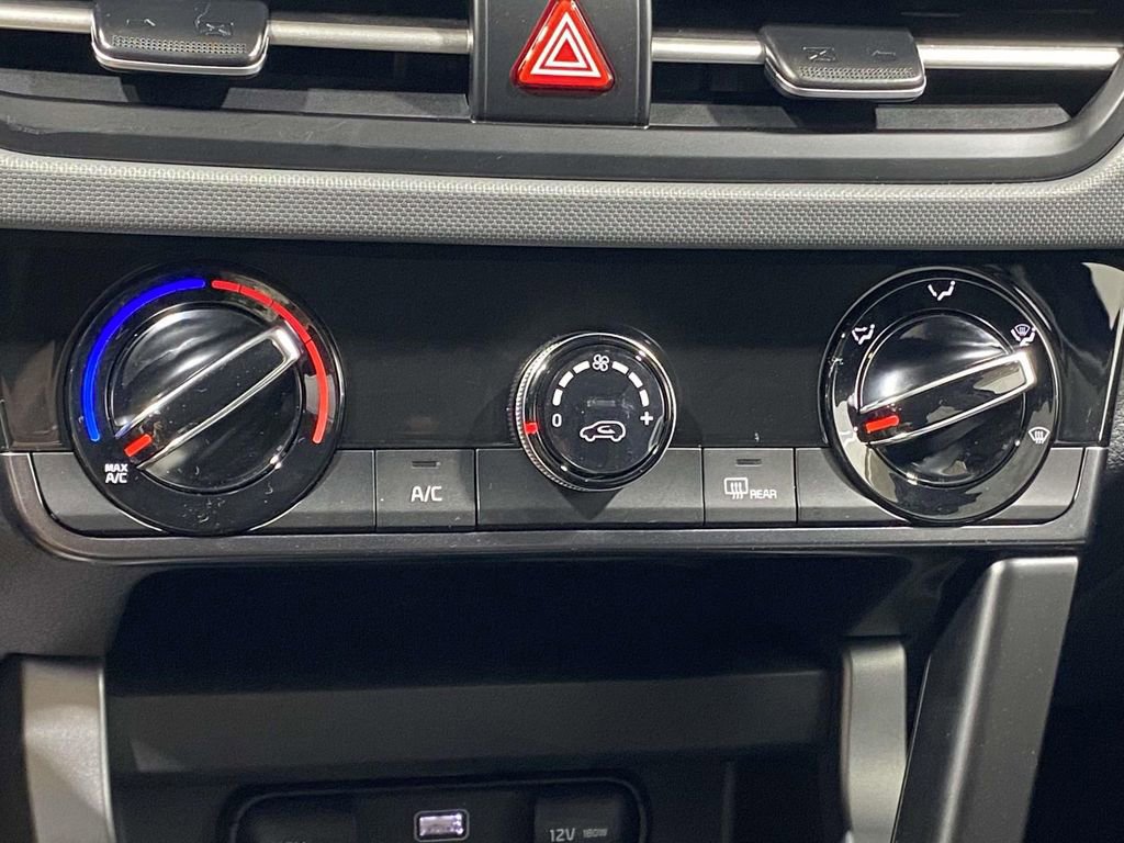 New 2026 Kia Seltos LX image 28