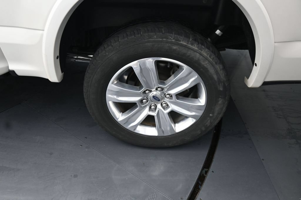 Used 2016 Ford F150 Platinum w/ Equipment Group 701A Luxury AWD/4WD image 14