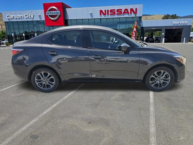 Used 2019 Toyota Yaris LE FWD image 7