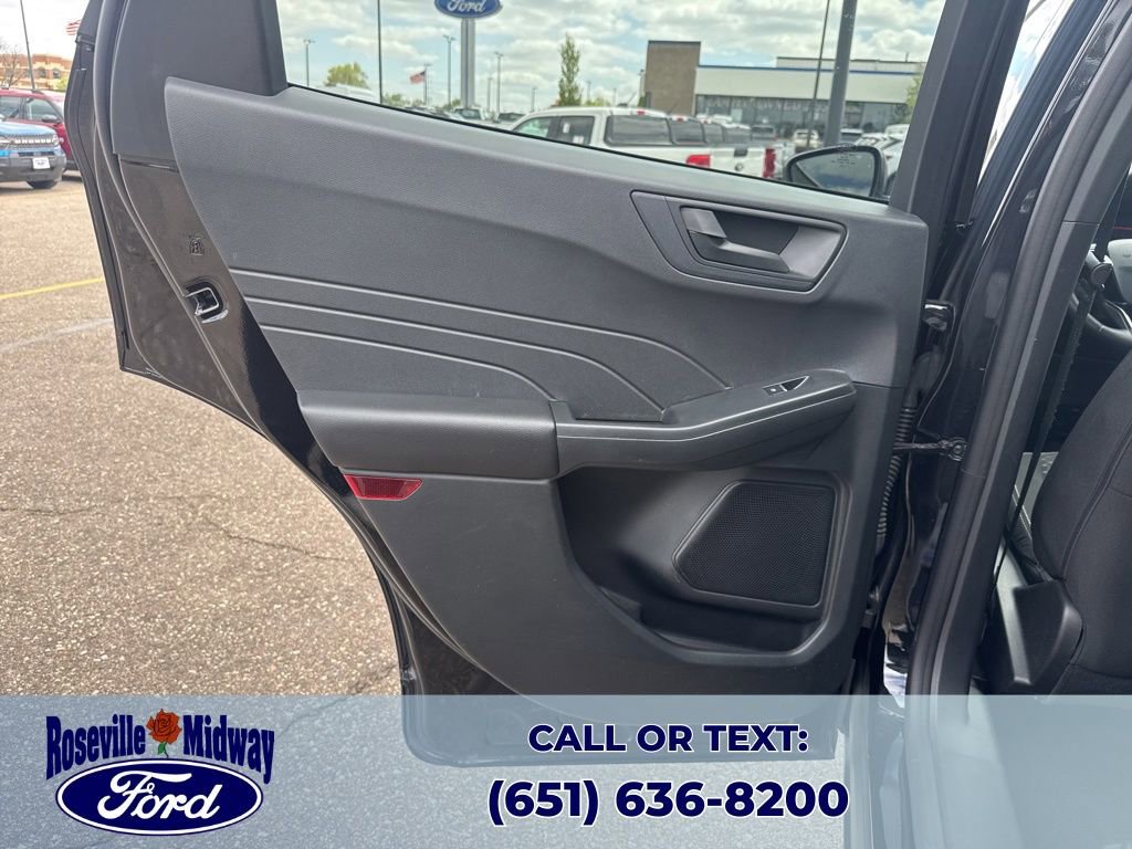Used 2023 Ford Escape Active AWD/4WD image 30