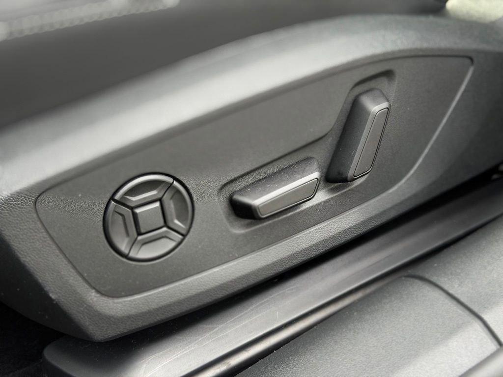 Used 2025 Audi A5 2.0T Premium w/ Convenience Package image 17