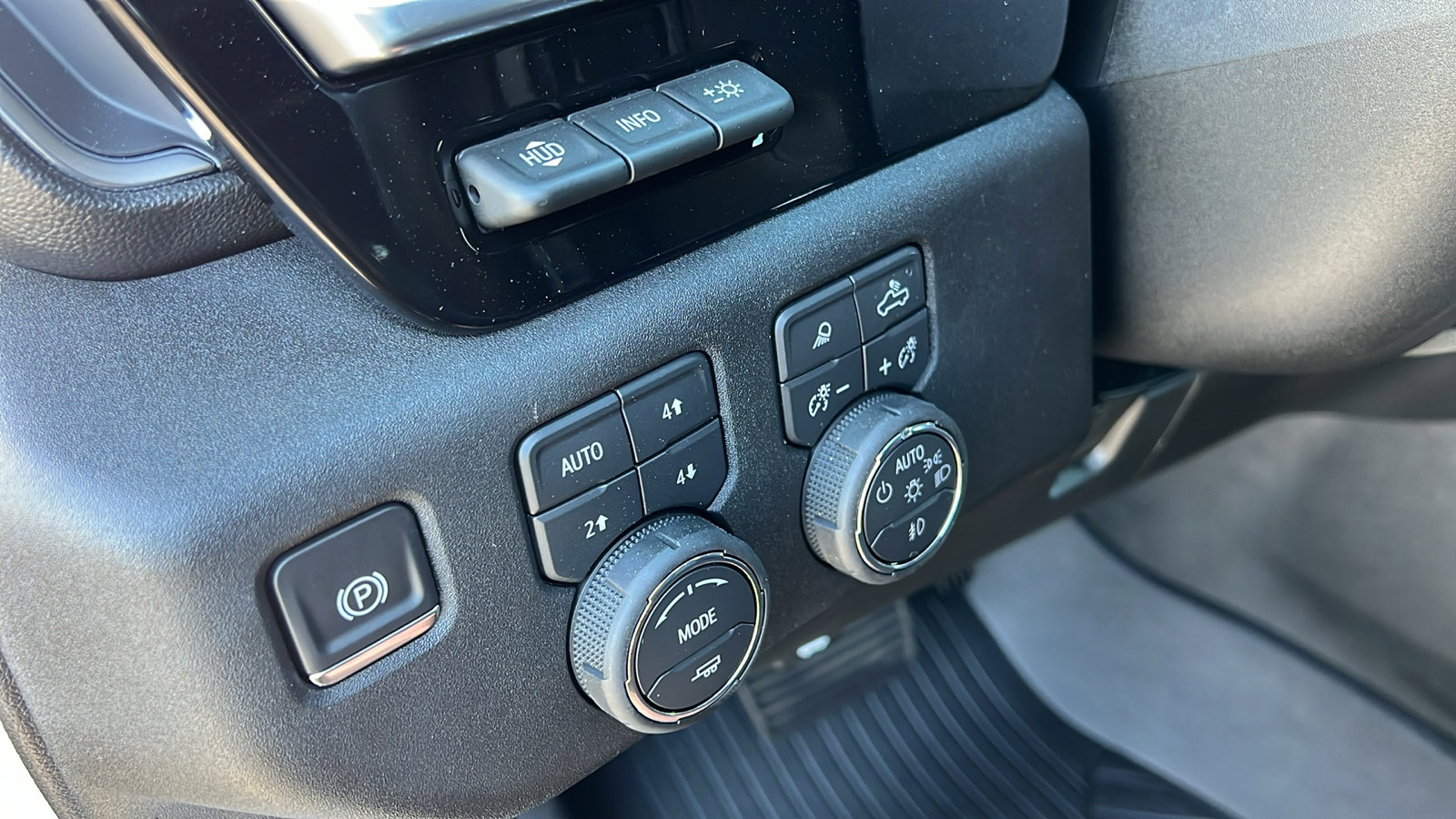 New 2026 Chevrolet Silverado 2500 High Country w/ High Country Premium Package image 32