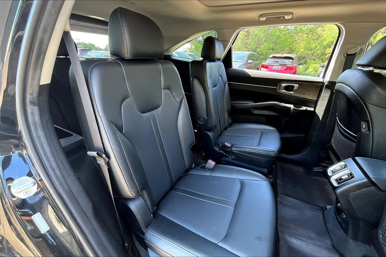Used 2021 Kia Sorento EX w/ Panoramic Sunroof Package image 20