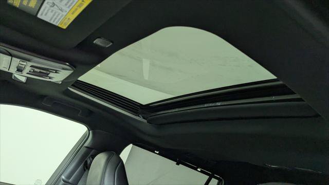 Used 2024 Toyota Highlander XSE FWD image 32