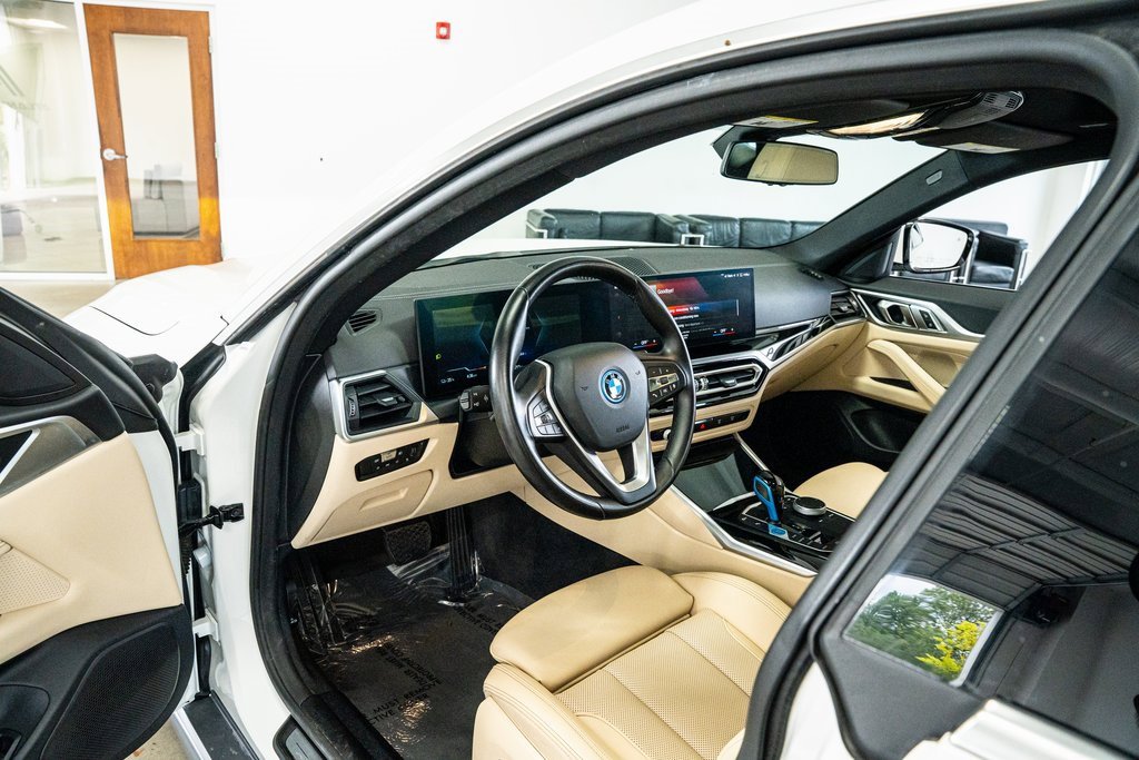 Used 2022 BMW i4 eDrive40 image 34