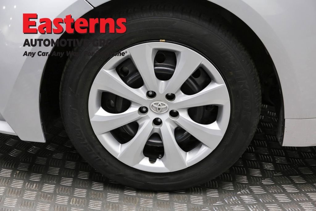 Used 2023 Toyota Corolla LE image 32