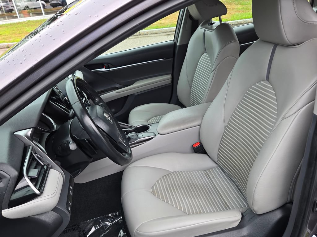 Used 2023 Toyota Camry SE FWD image 14