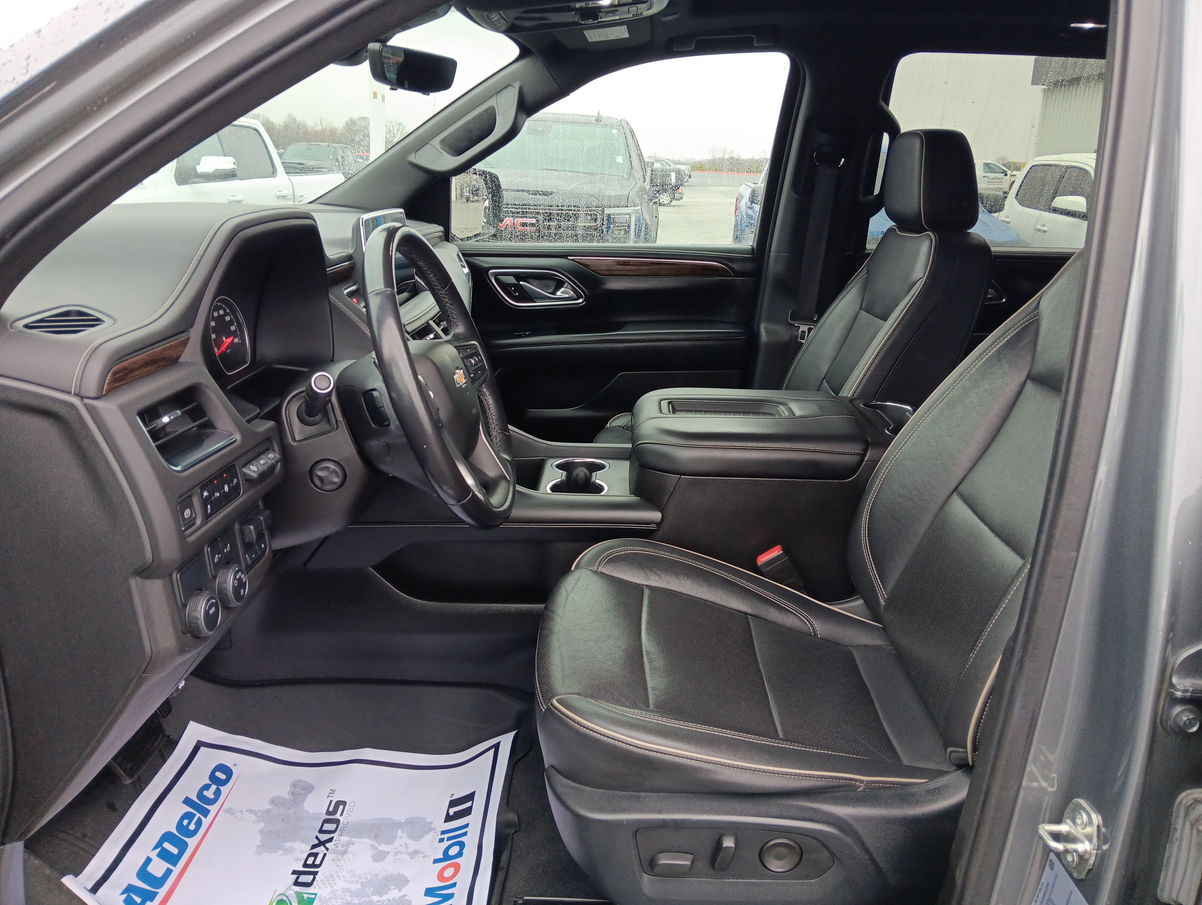 Used 2021 Chevrolet Tahoe Premier w/ Premium Package image 10