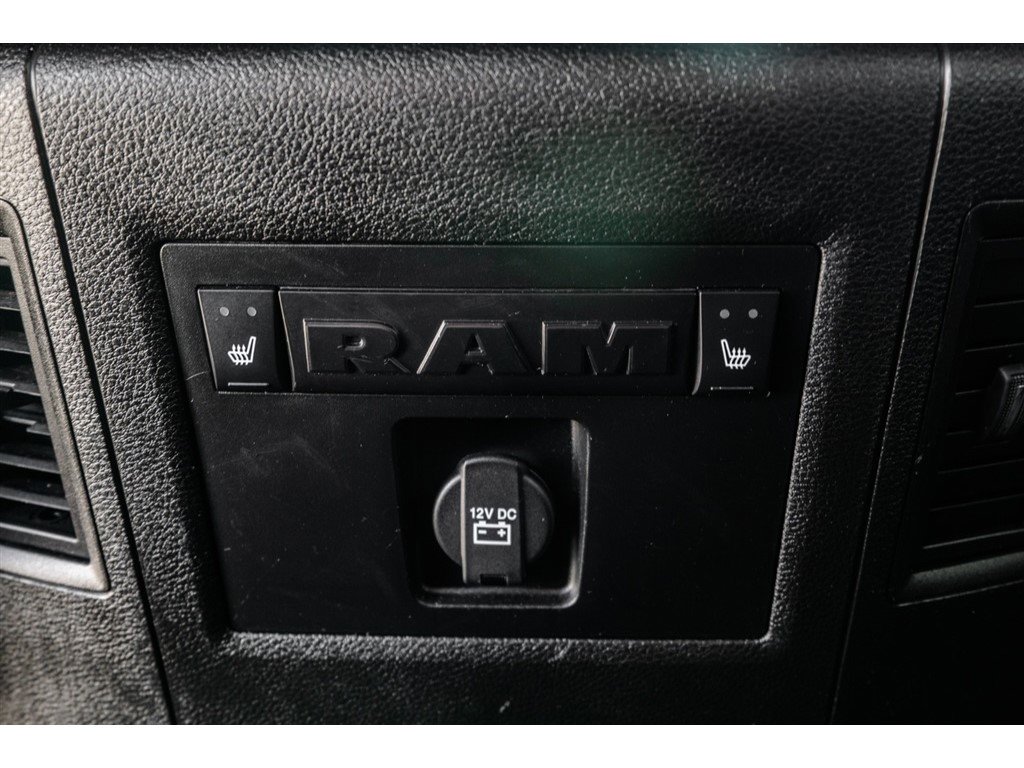 Used 2018 RAM 2500 Laramie w/ Sport Appearance Group image 30