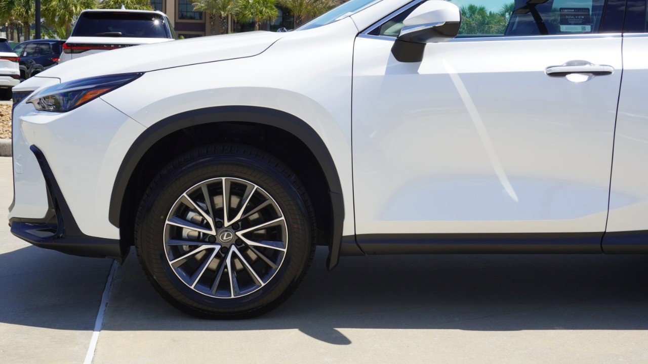Used 2025 Lexus NX 350h AWD w/ Accessory Package (2T) image 10