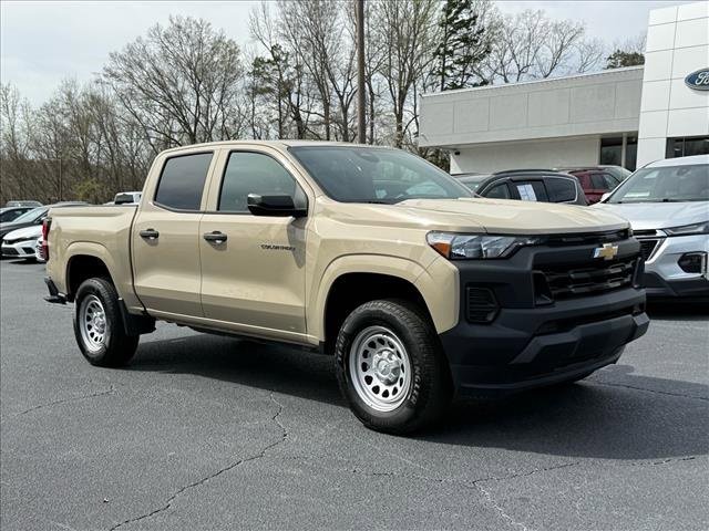 Used 2023 Chevrolet Colorado W/T image 2
