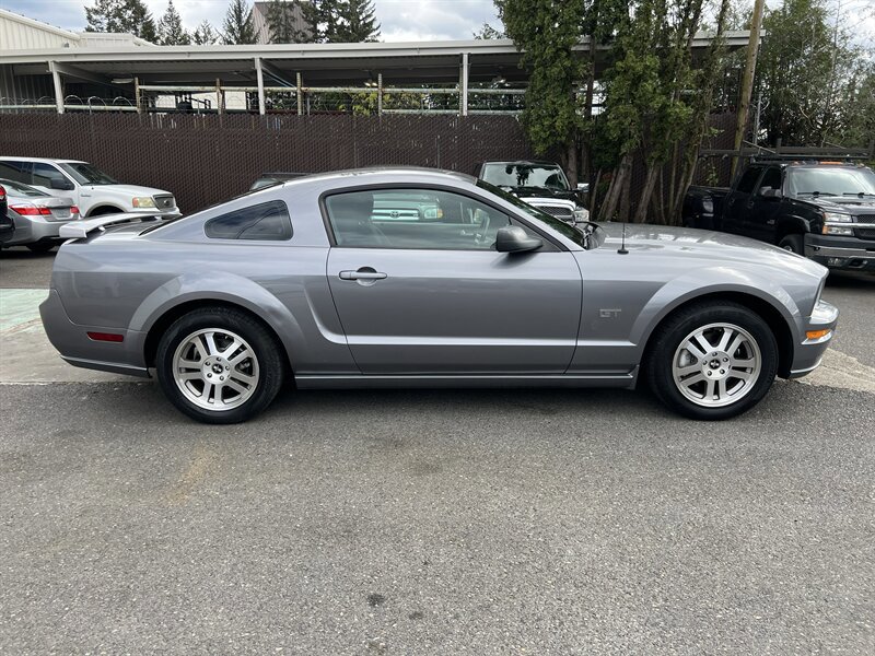 Used 2006 Ford Mustang GT RWD image 6