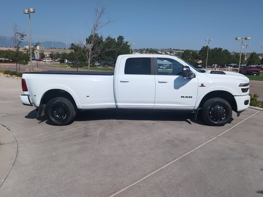 Used 2025 RAM 3500 Limited AWD/4WD image 10