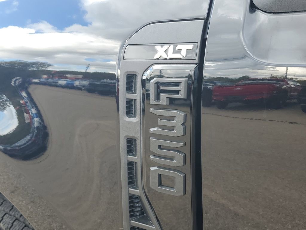 New 2026 Ford F350 4x4 Crew Cab Super Duty image 7