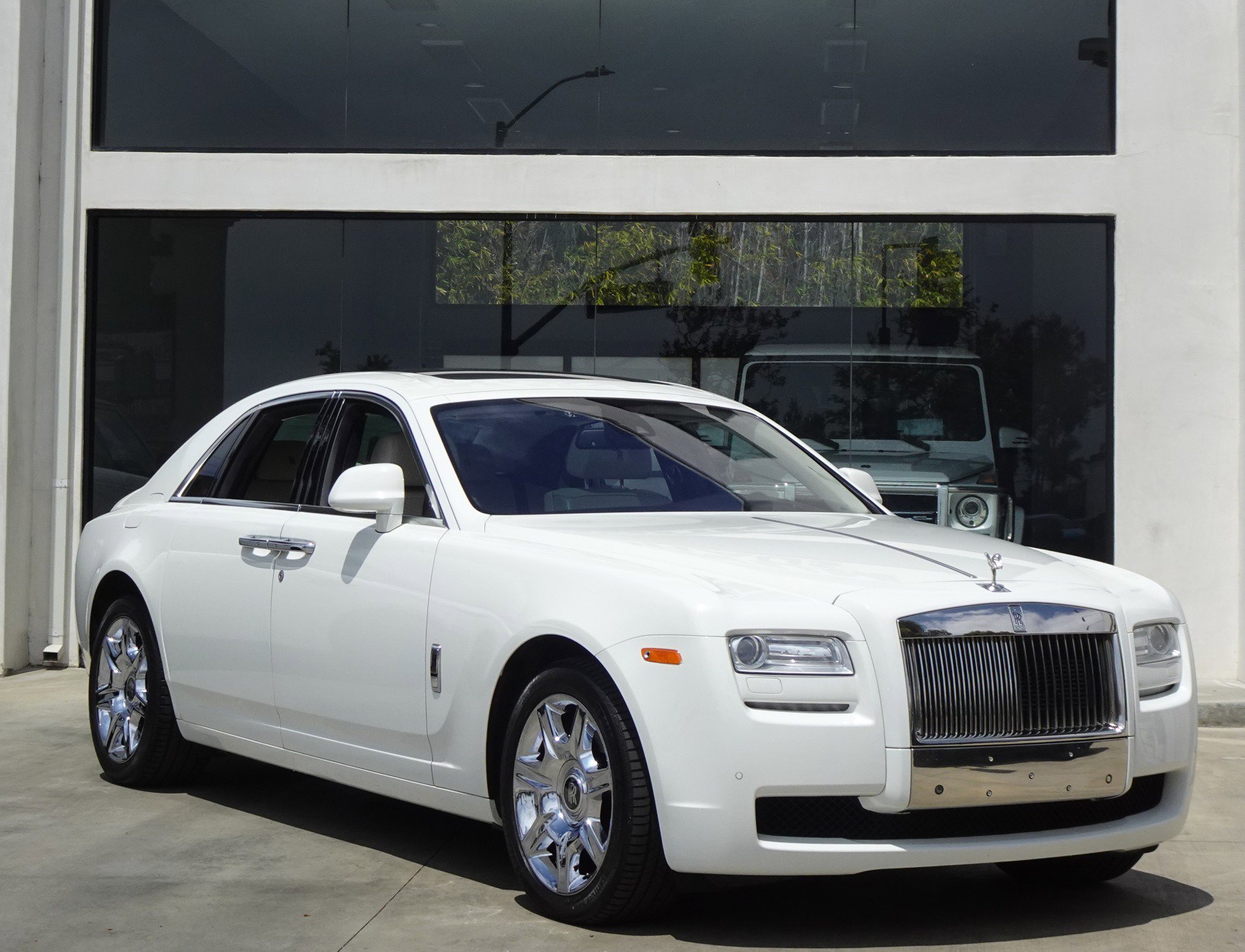 Used 2012 Rolls-Royce Ghost RWD image 9