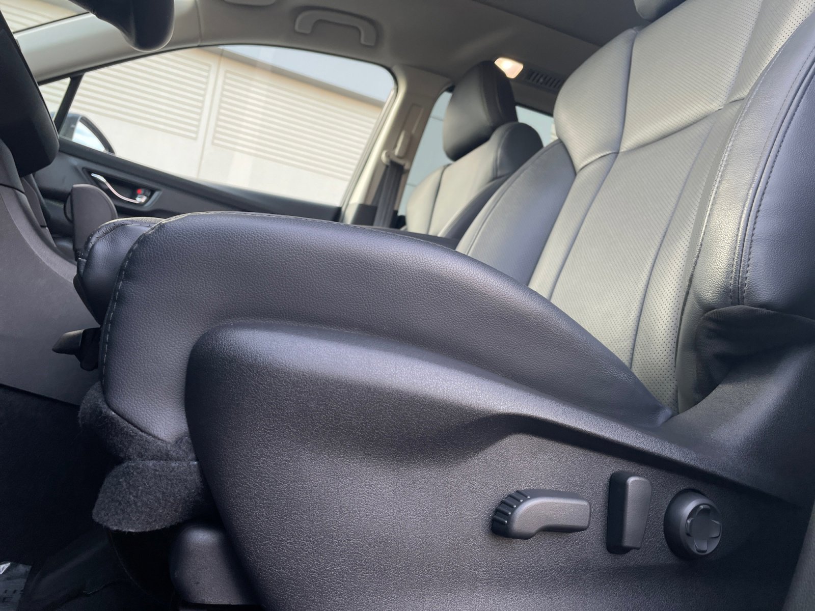 Used 2025 Subaru Ascent Bronze Edition image 29