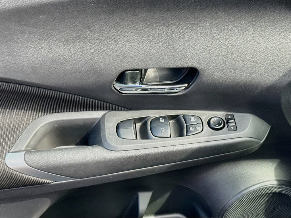 Used 2021 Nissan Kicks SV FWD image 19
