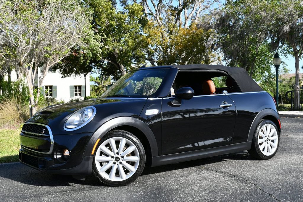 Used 2018 MINI Cooper S image 2