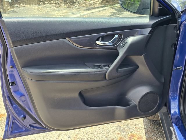 Used 2019 Nissan Rogue SV AWD/4WD image 10