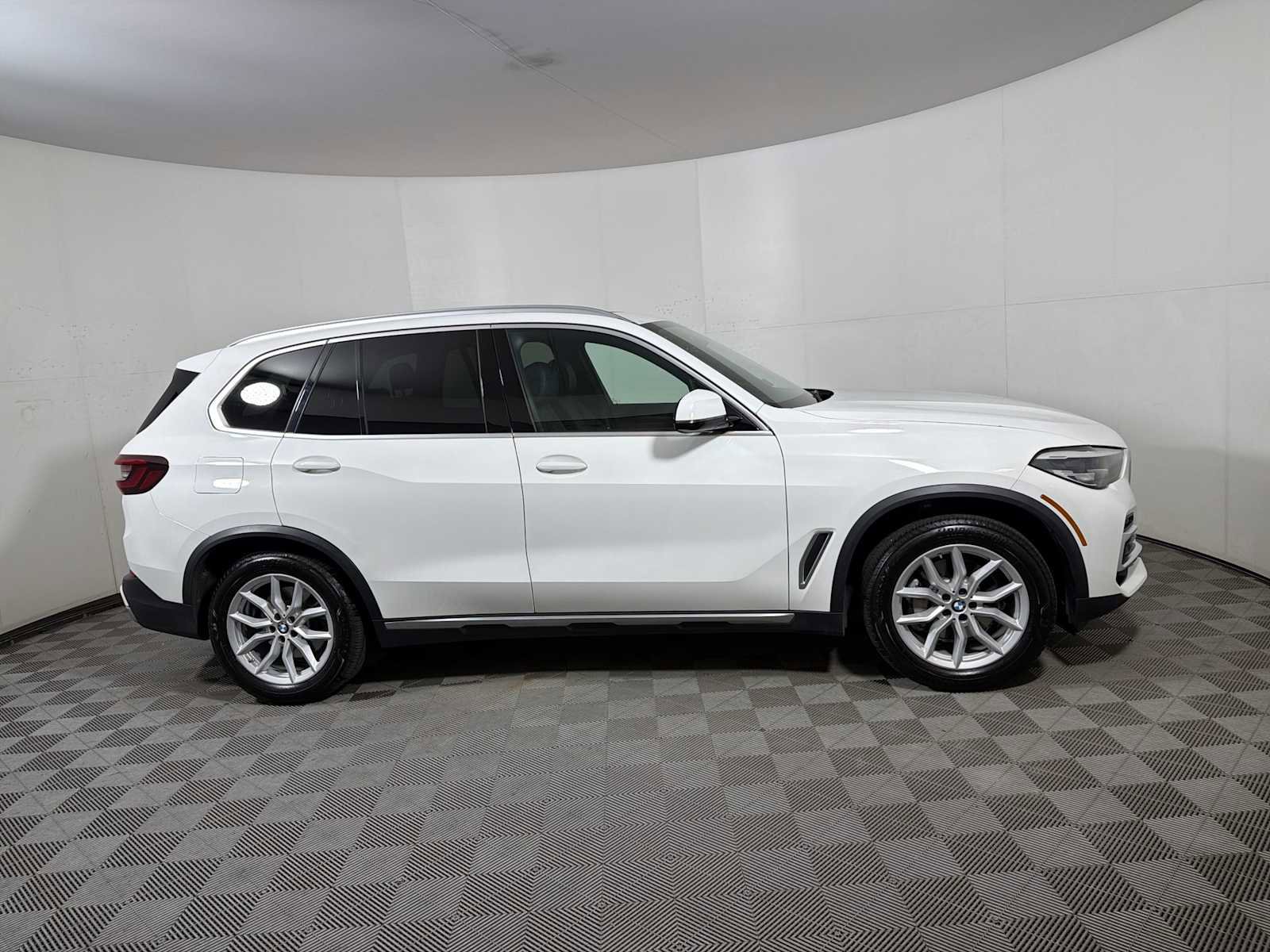 Certified 2023 BMW X5 xDrive40i AWD/4WD image 7